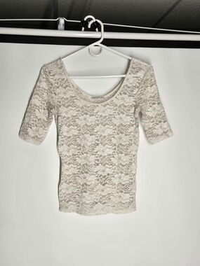 Mudd Cream Floral See-Through Lace Scoop Neck Top